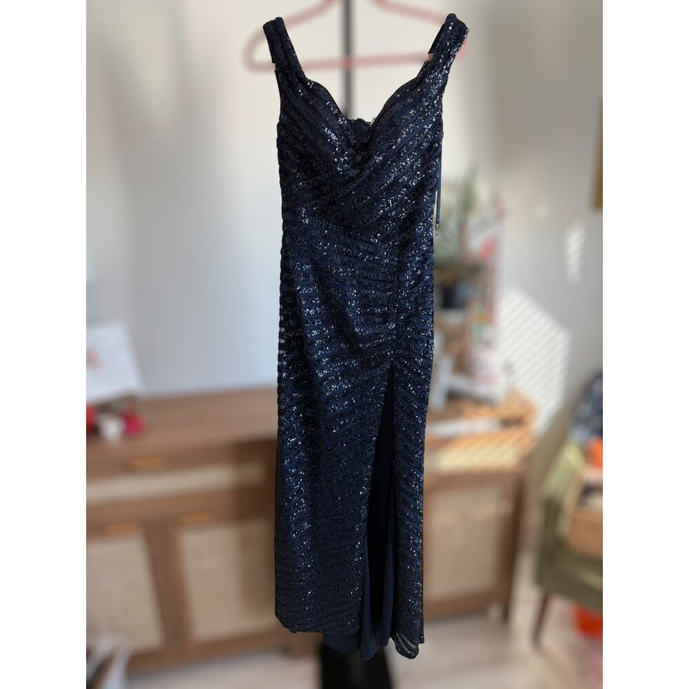 NWT Les Femme Sequin Off Shoulder High Slit Maxi Formal Gown Navy Blue Womens 12 - Picture 3 of 12